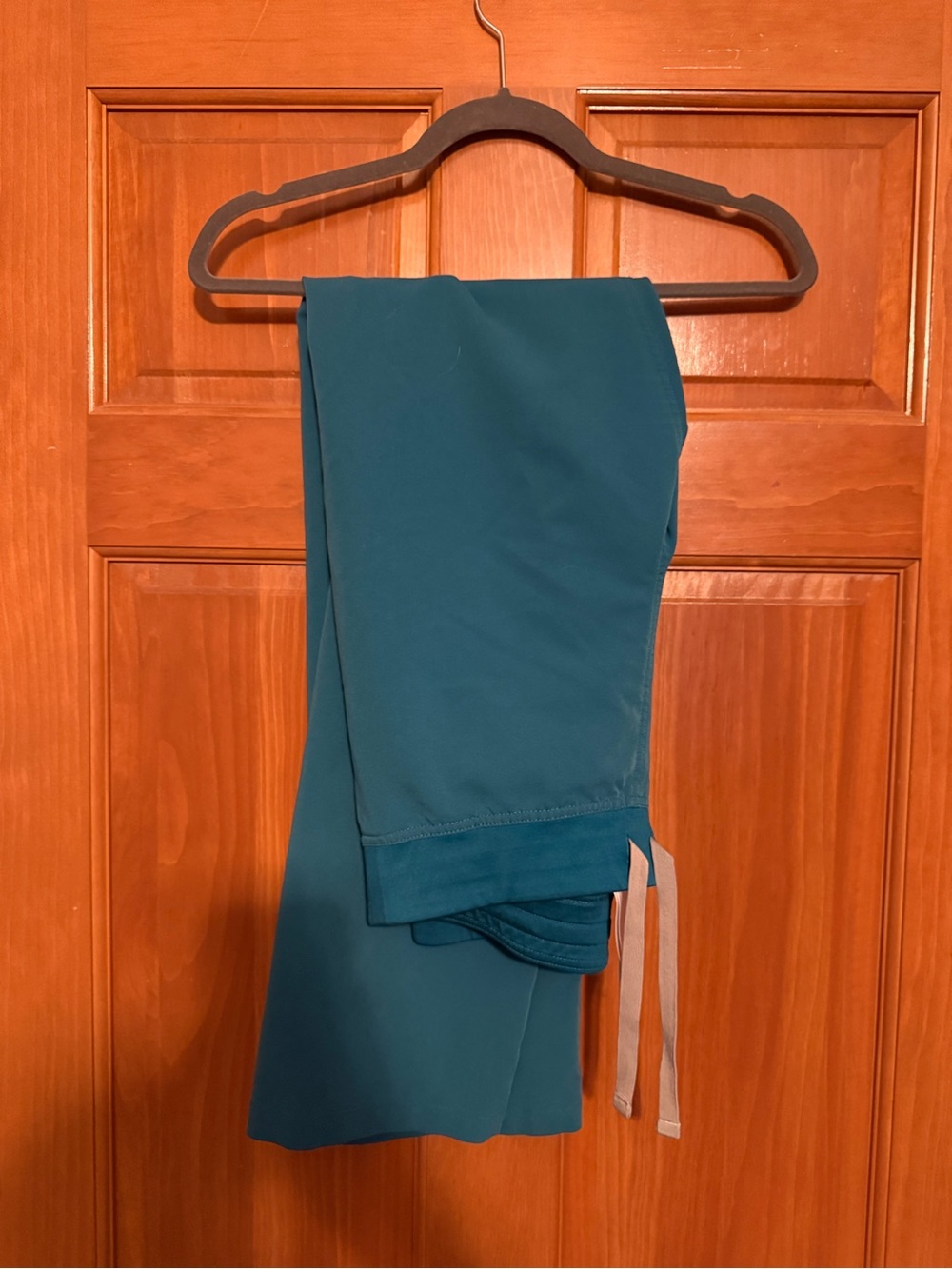 Figs scrub bottoms in Pacific Blue size small